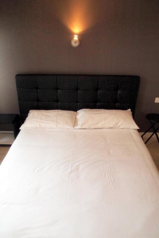 Hotel Le Rohu Sene Bagian luar foto
