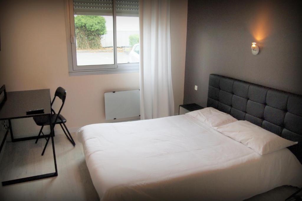 Hotel Le Rohu Sene Bagian luar foto